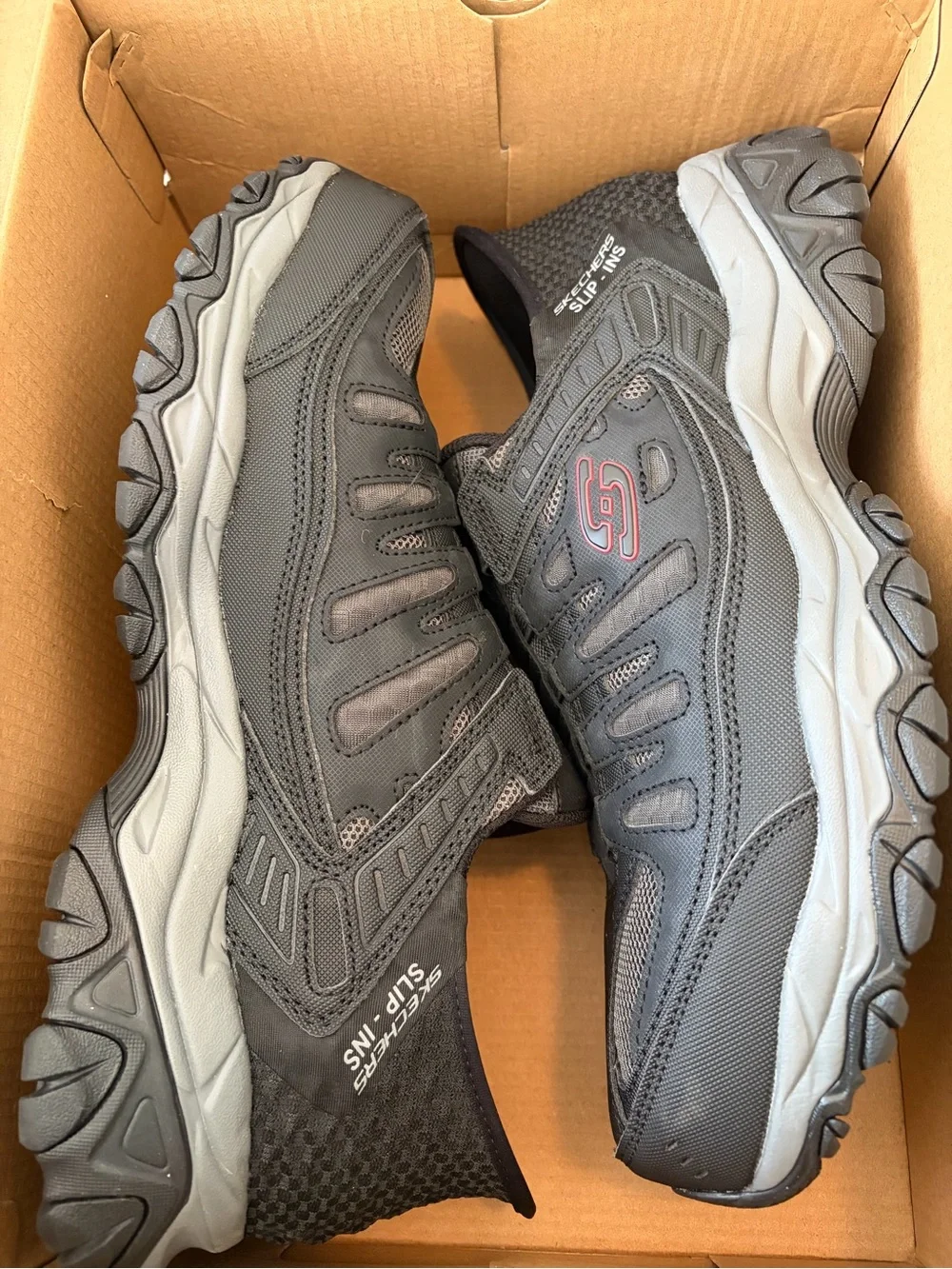 Skechers Men’s Afterburn Black Slip-In Sneakers , never worn size 12